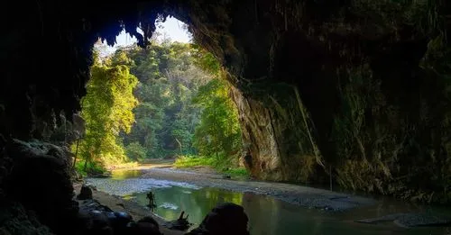 Tham Nam Cave