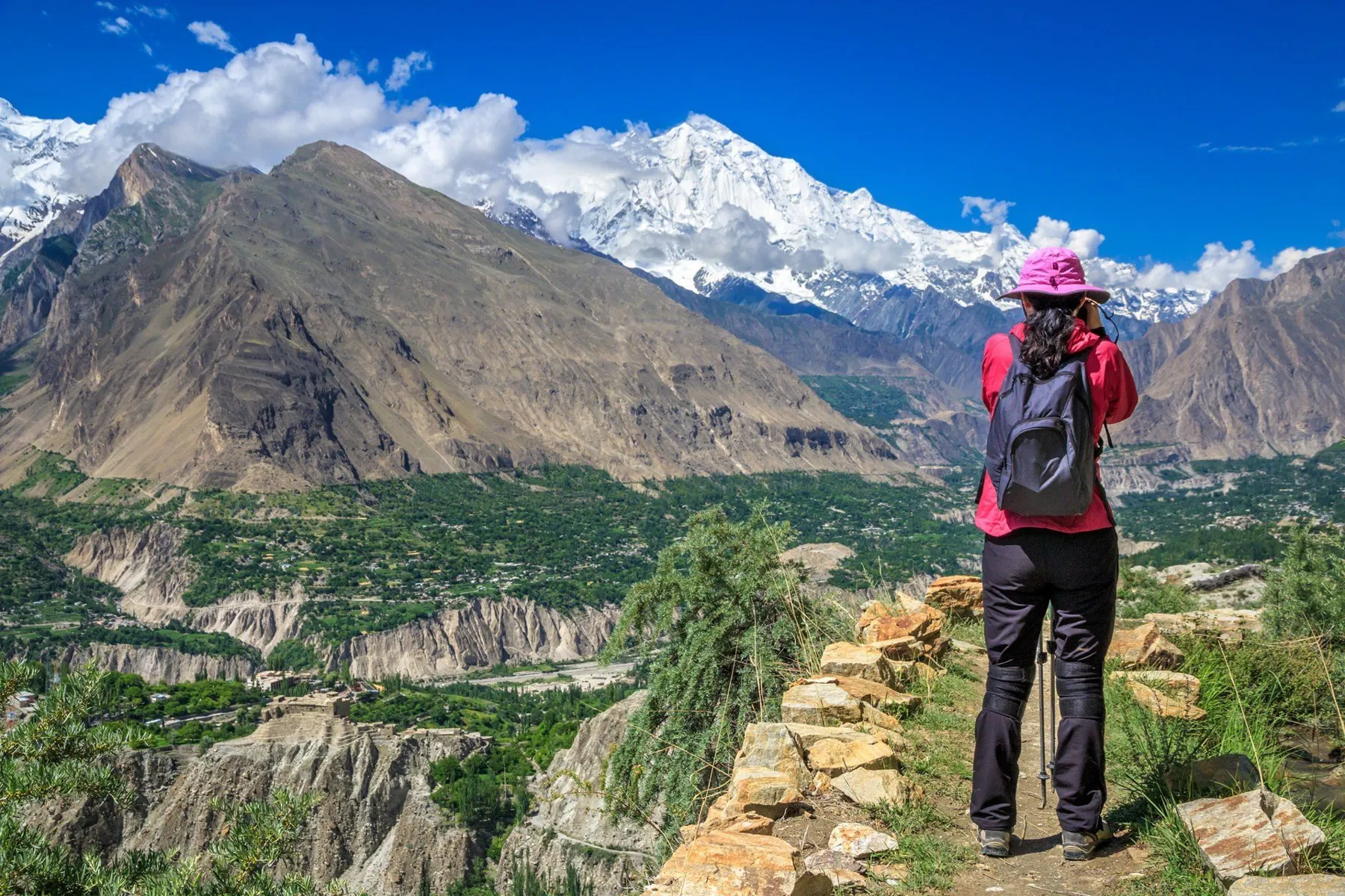 Hunza — Palaces, Glaciers and High Trails