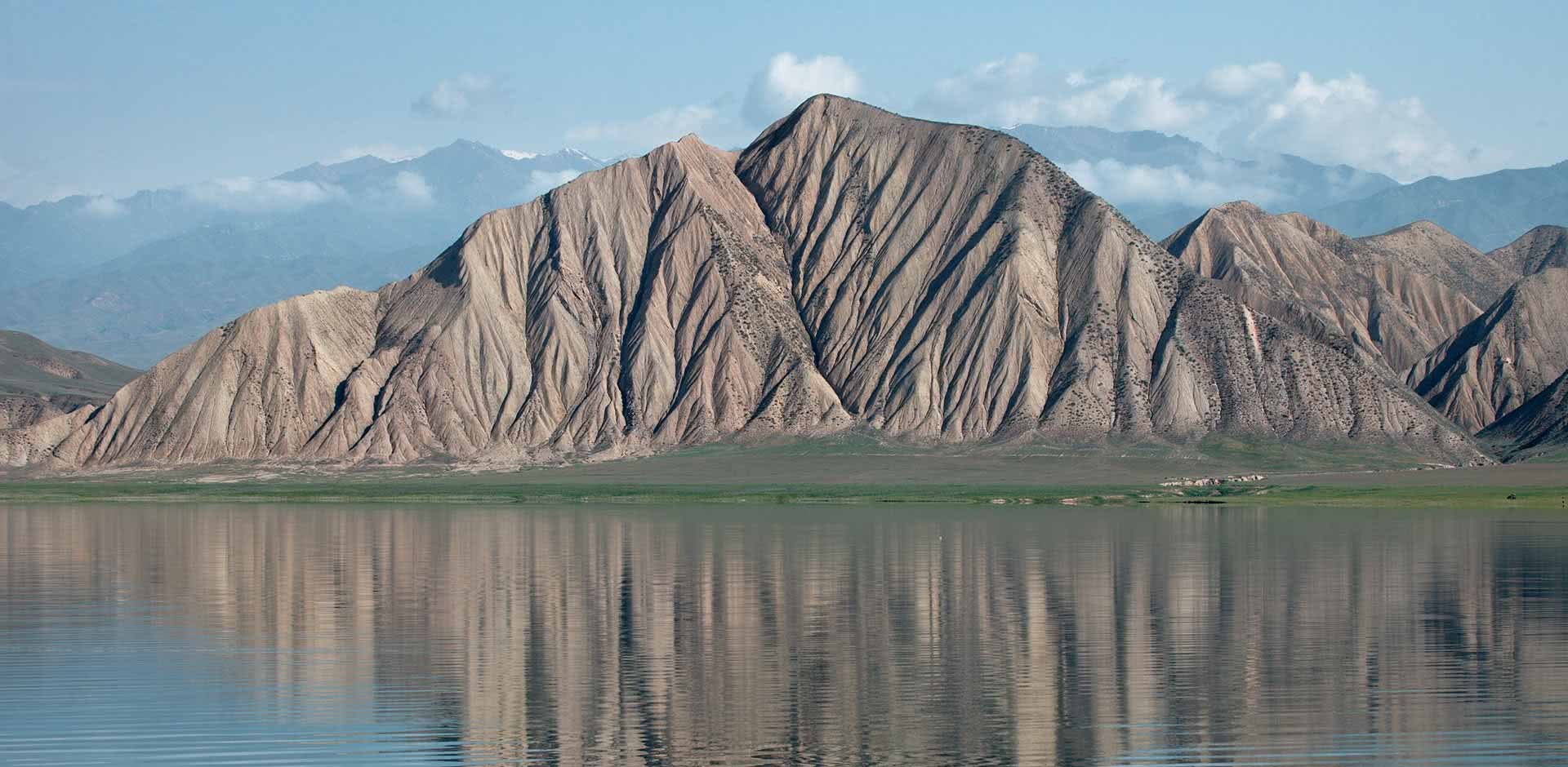 Kyrgyzstan: Mountain Passes & Southern Horizons